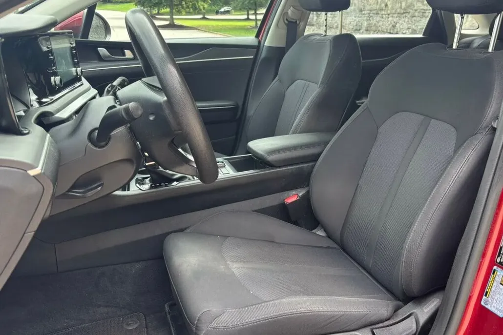 2021 Kia K5 LXS photo 1