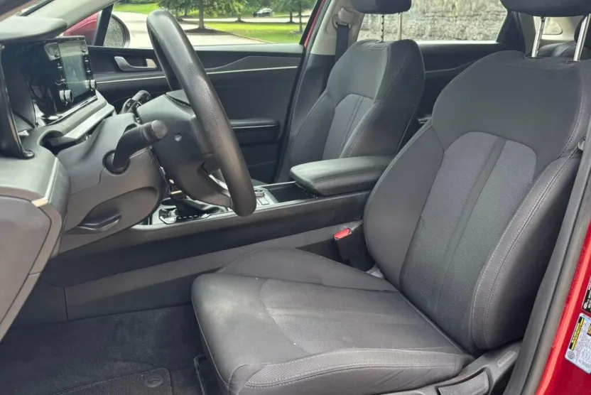 2021 Kia K5 LXS photo 1