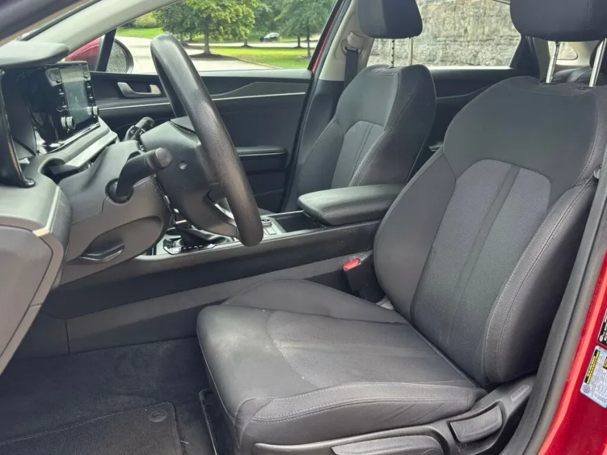 2021 Kia K5 LXS photo 1