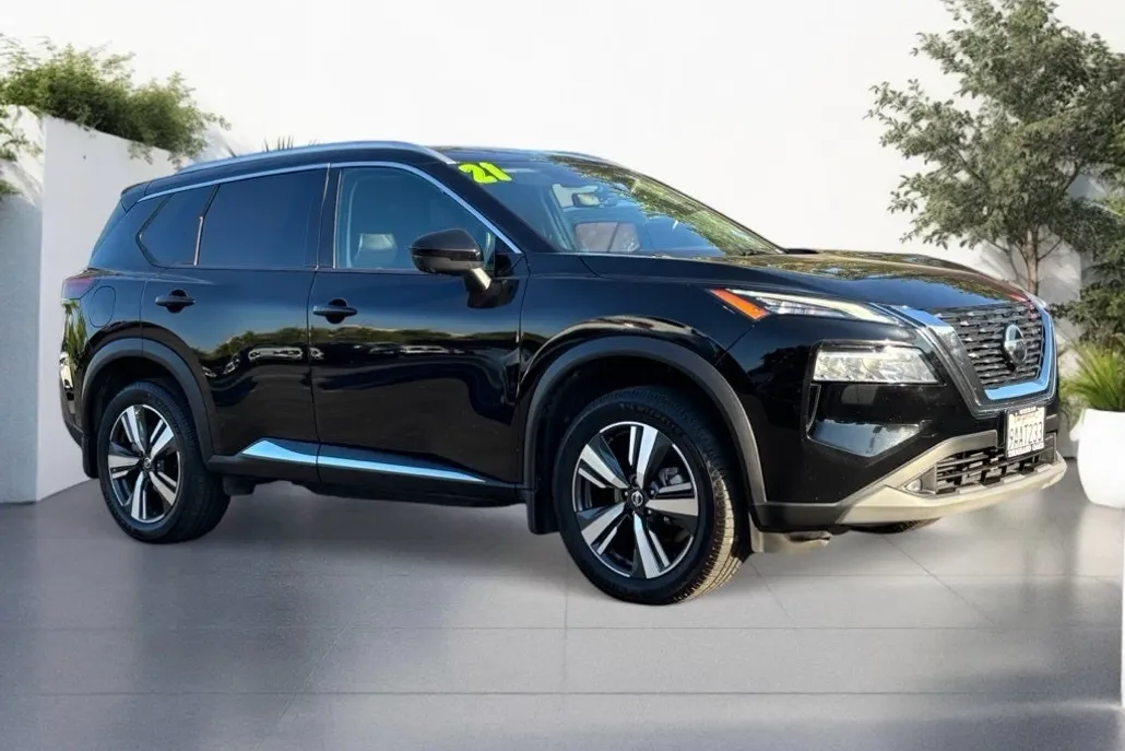 2021 Nissan Rogue SL photo 1