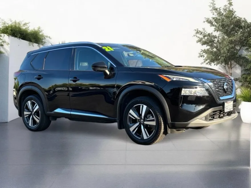 2021 Nissan Rogue SL photo 1