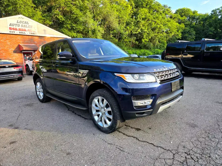 2016 Land Rover Range Rover Sport HSE photo 1