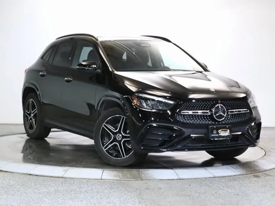 2025 Mercedes Benz GLA 250 4MATIC photo 1