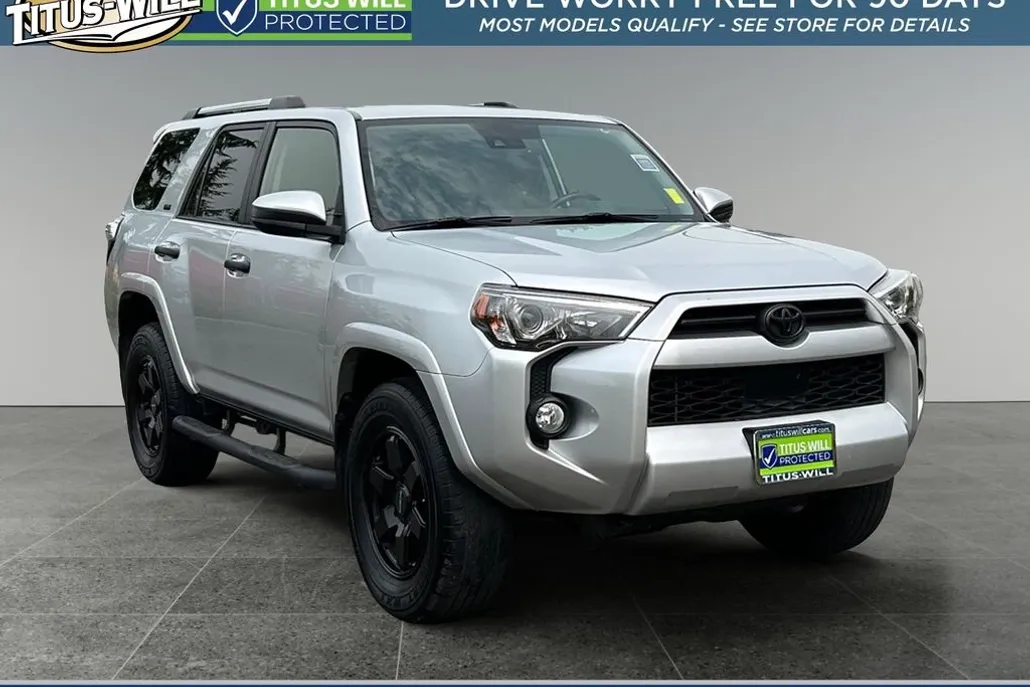2020 Toyota 4Runner SR5 photo 1