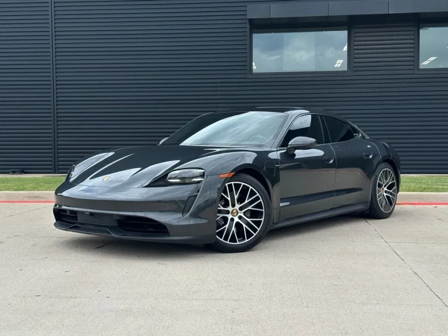 2024 Porsche Taycan photo 1