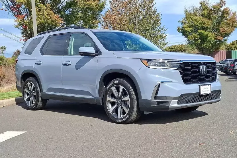 2025 Honda Pilot Elite photo 1