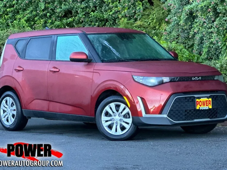 2023 Kia Soul LX photo 1