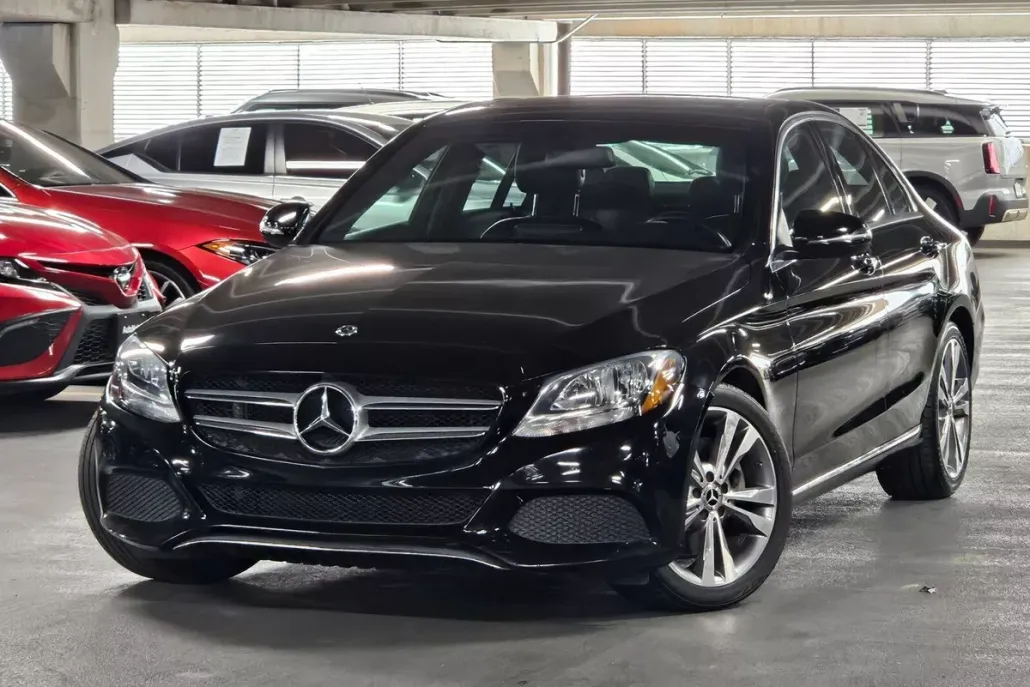 2018 Mercedes Benz C 300 photo 1