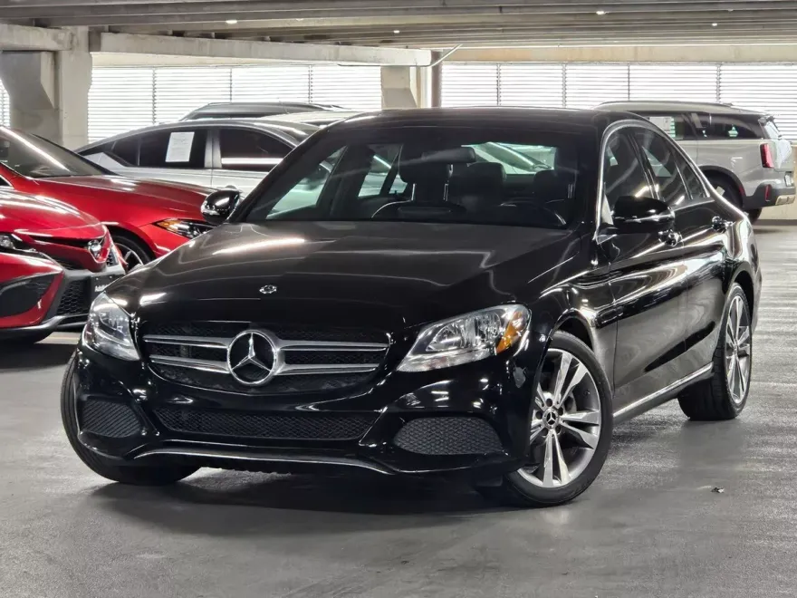 2018 Mercedes Benz C 300 photo 1
