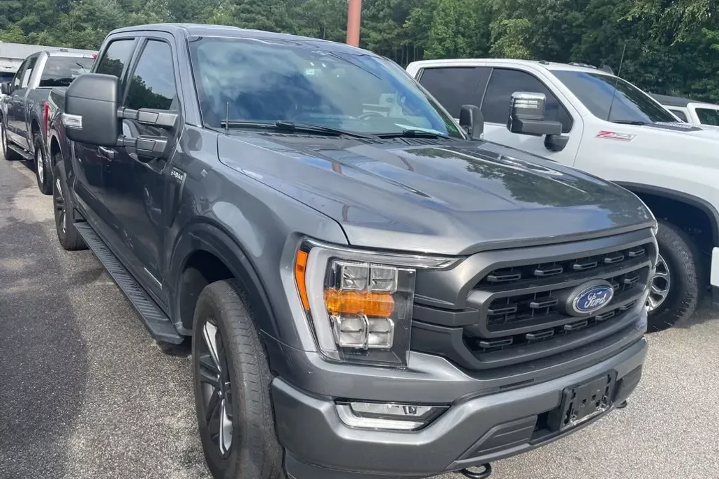 2023 Ford F-150 XLT photo 1