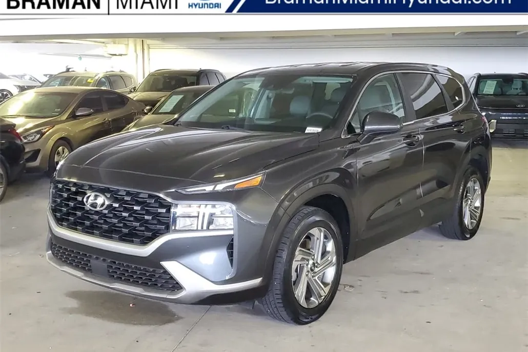 2022 Hyundai Santa Fe SE photo 1