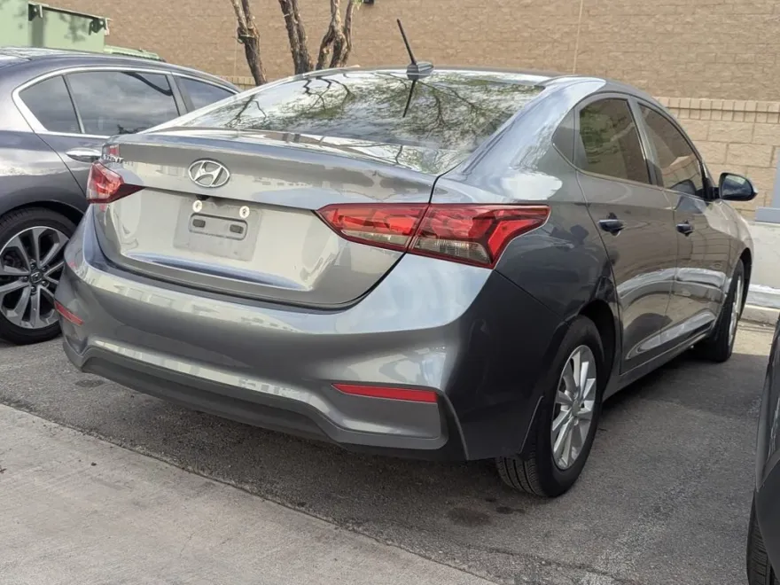 2020 Hyundai Accent SEL photo 1