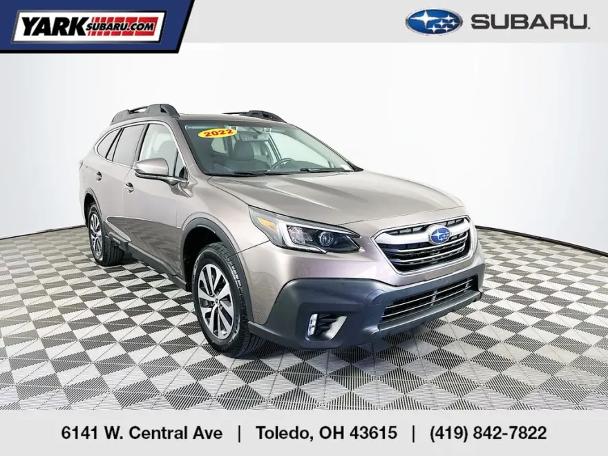 2022 Subaru Outback Premium photo 1