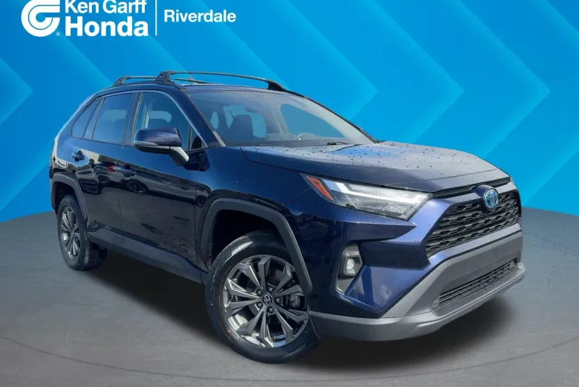 2022 Toyota RAV4 Hybrid XLE Premium photo 1