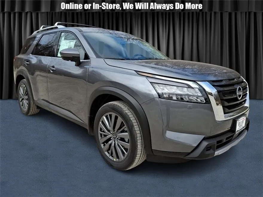 2025 Nissan Pathfinder SL photo 1