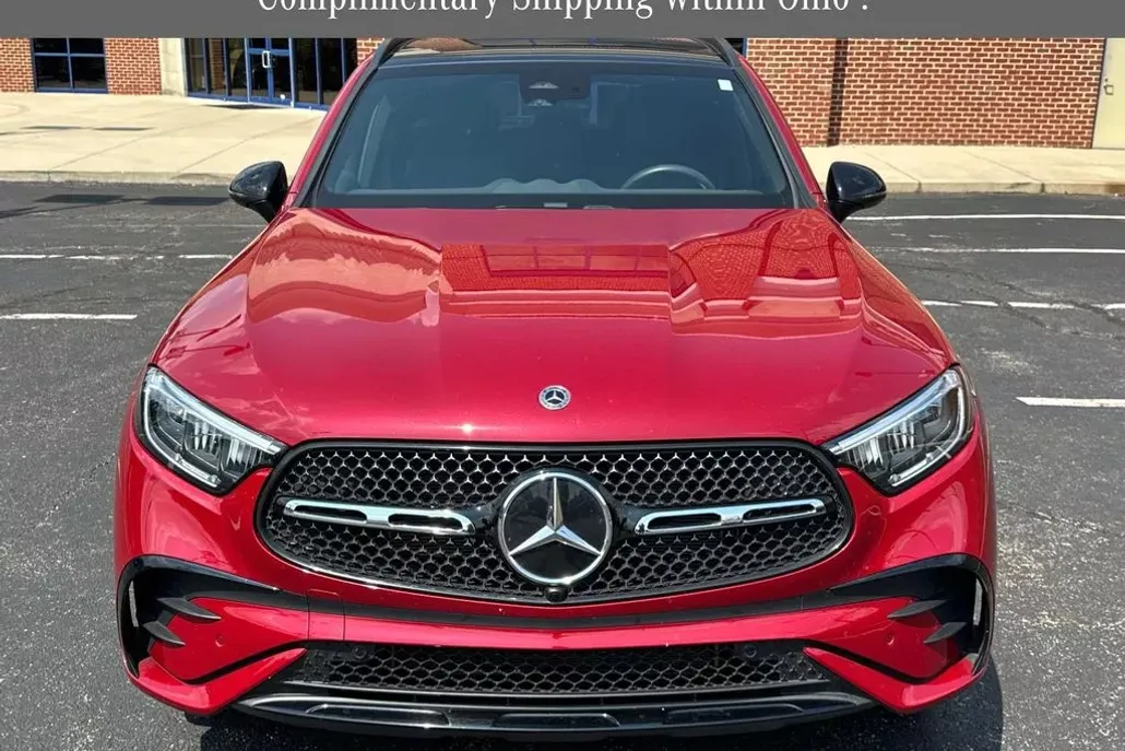 2024 Mercedes Benz GLC 300 4MATIC photo 1