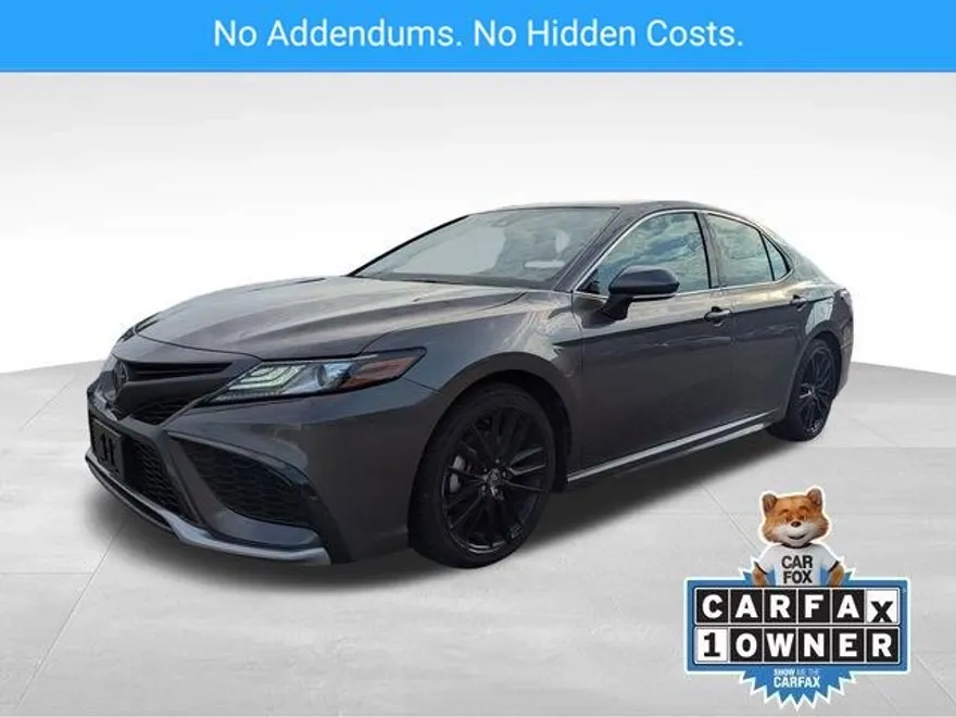2023 Toyota Camry XSE photo 1