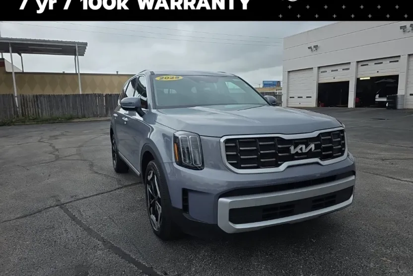 2025 Kia Telluride S photo 1