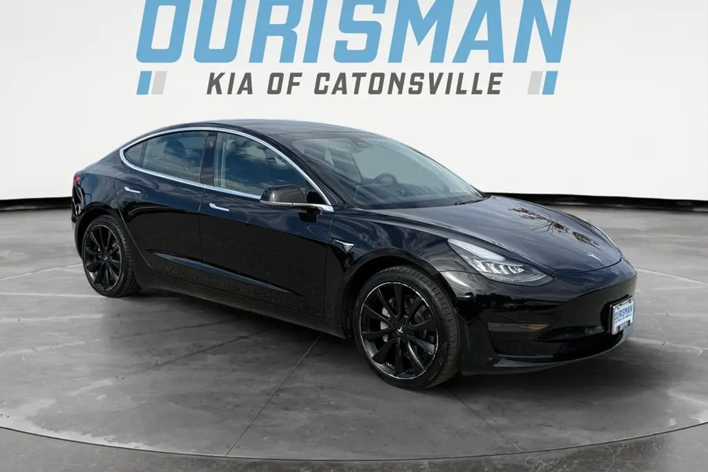 2019 Tesla Model 3 Standard Range Plus photo 1