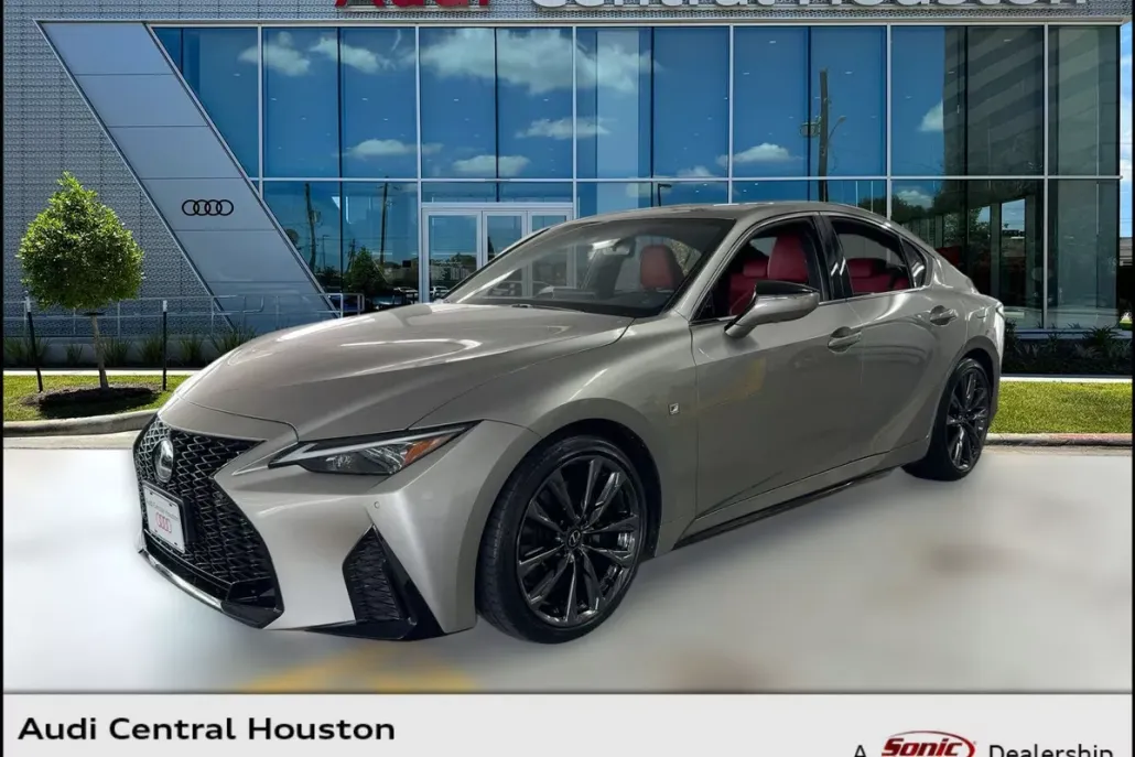 2023 Lexus IS 350 F SPORT photo 1