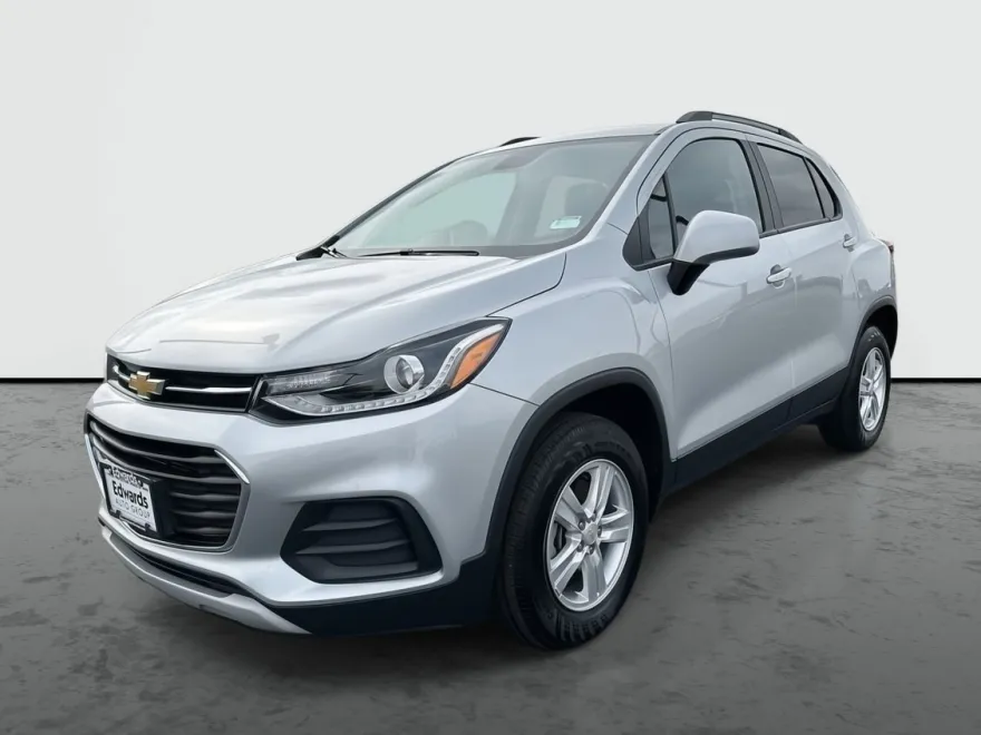 2022 Chevrolet Trax LT photo 1