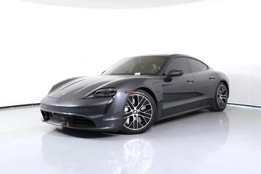 2020 Porsche Taycan Turbo photo 1