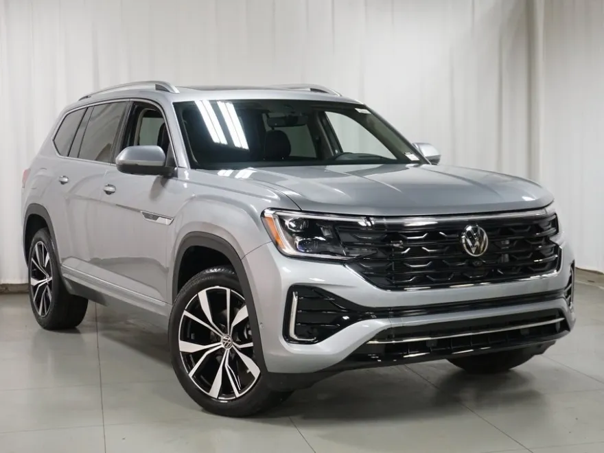 2025 Volkswagen Atlas SEL Premium R-Line photo 1