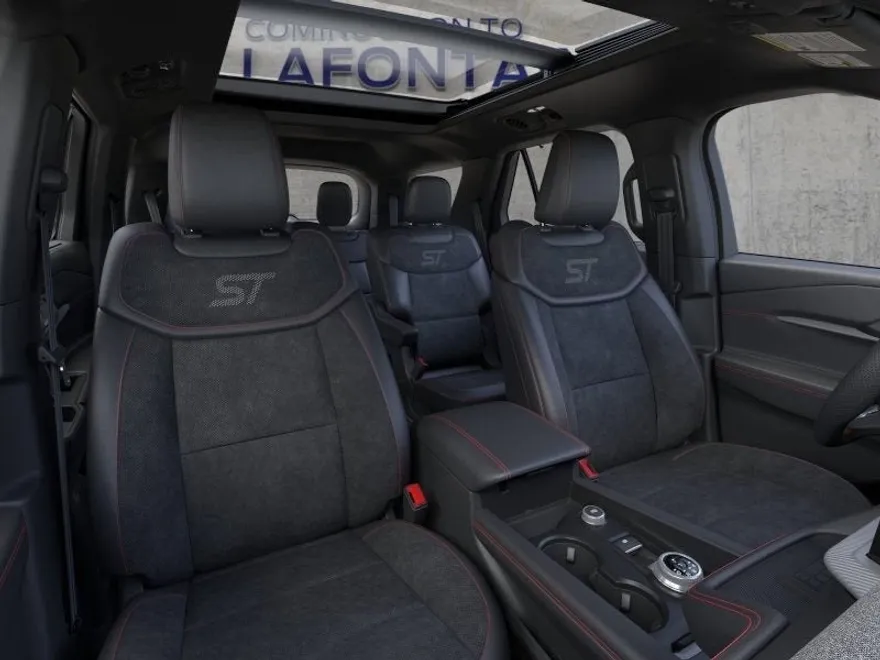 2025 Ford Explorer ST photo 10