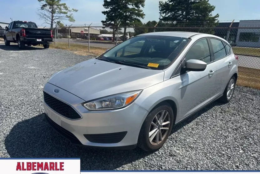 2018 Ford Focus SE photo 1