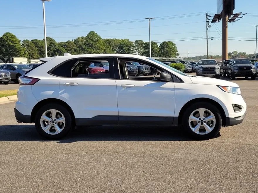 2015 Ford Edge SE photo 1