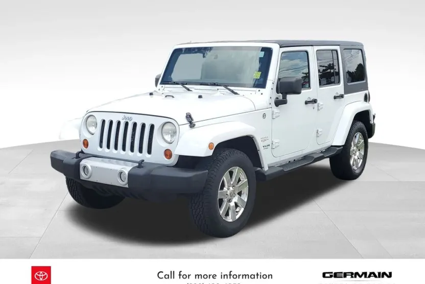 2013 Jeep Wrangler Unlimited Sahara photo 1