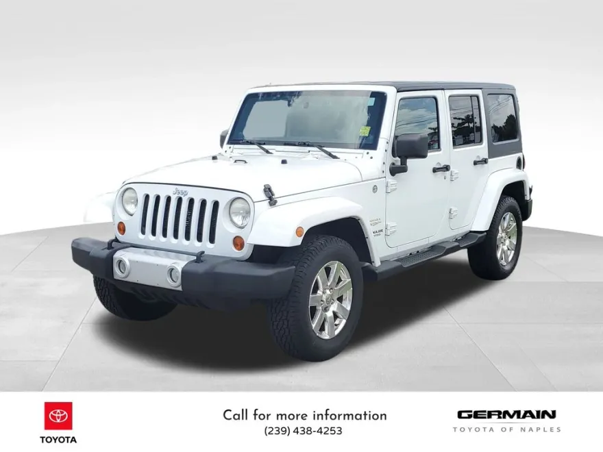 2013 Jeep Wrangler Unlimited Sahara photo 1