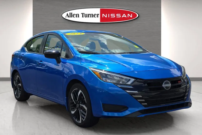 2024 Nissan Versa 1.6 SR photo 1