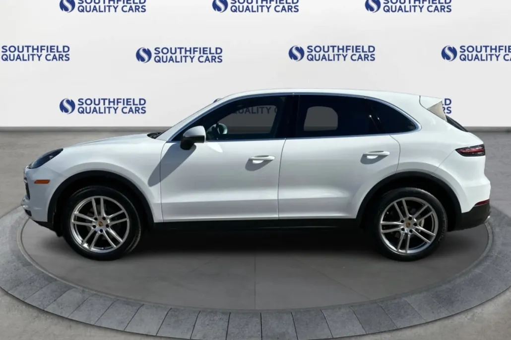 2019 Porsche Cayenne Turbo photo 1