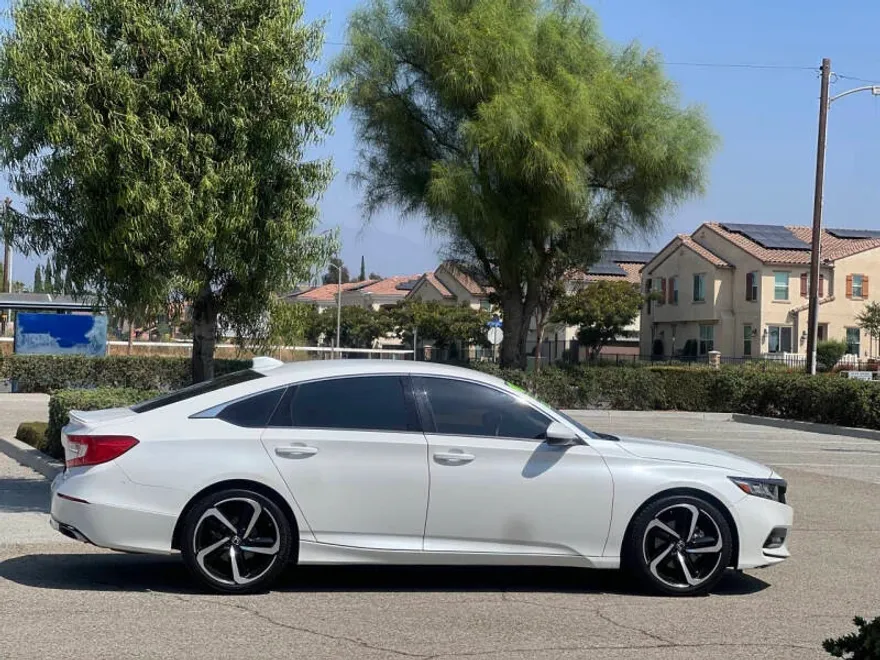 2019 Honda Accord Sport photo 1