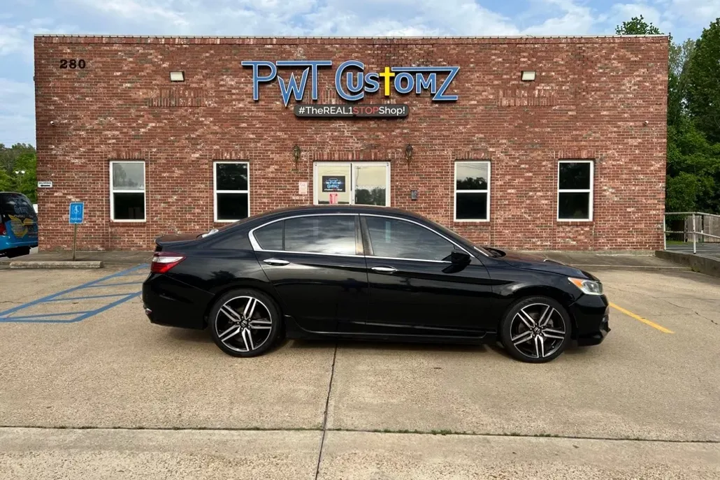 2016 Honda Accord Sport photo 1