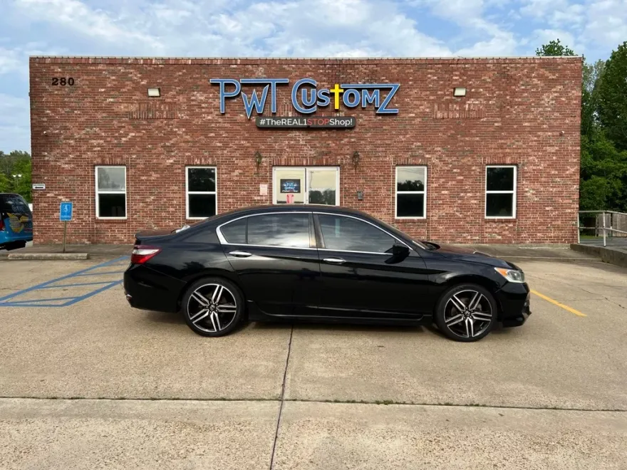 2016 Honda Accord Sport photo 1
