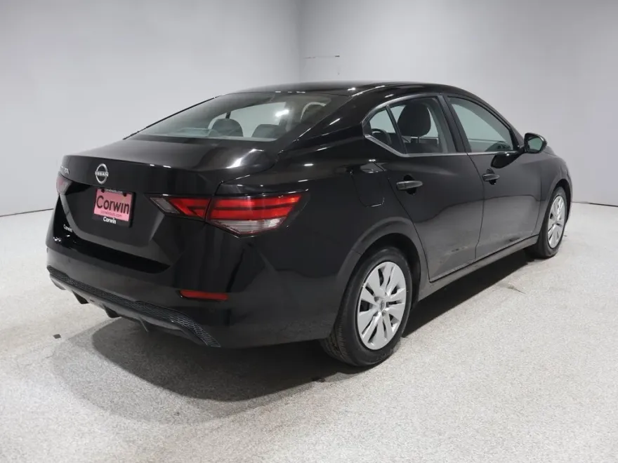 2024 Nissan Sentra S photo 1