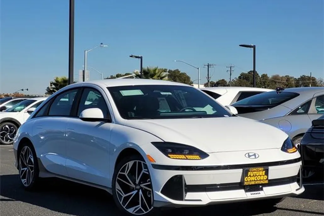 2025 Hyundai Ioniq 6 SEL photo 1