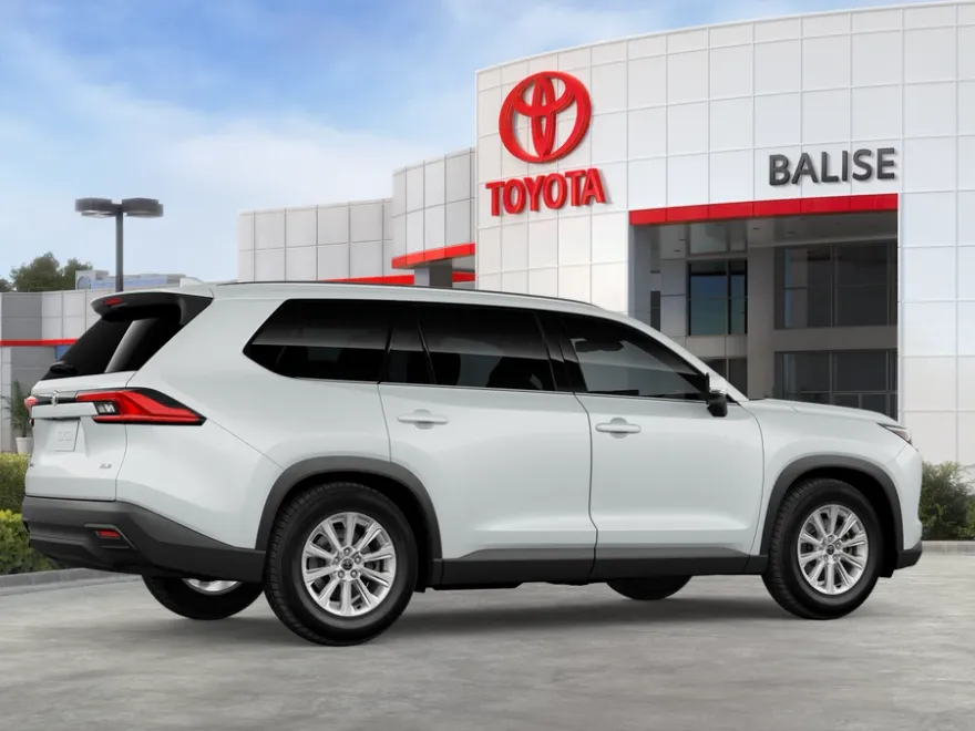 2026 Toyota Highlander Hybrid XLE photo 1