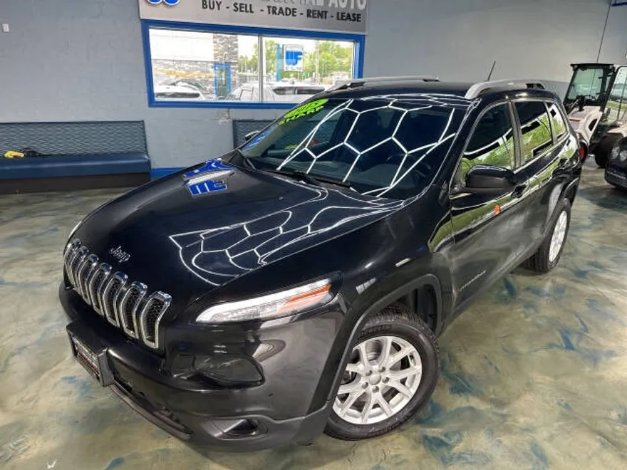 2015 Jeep Cherokee Latitude photo 1