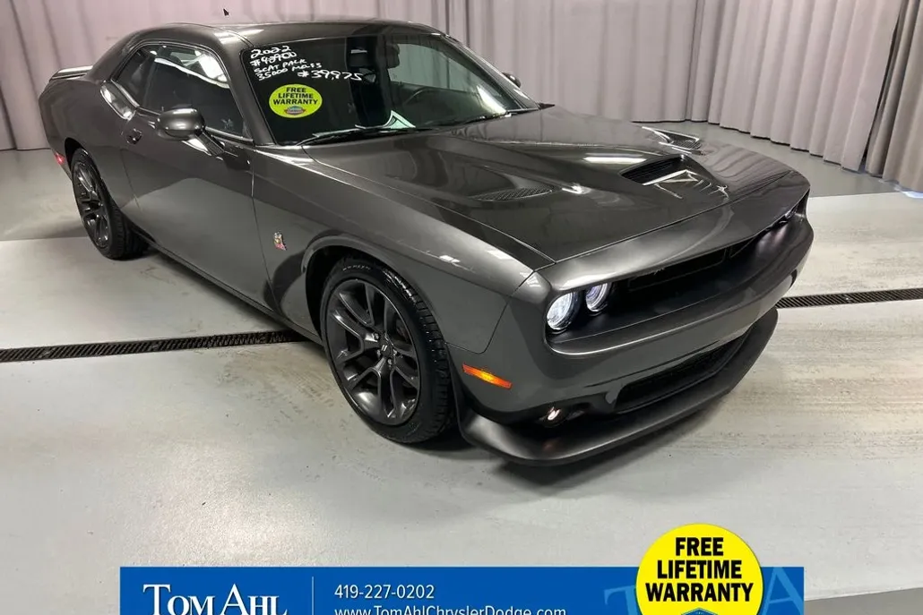 2022 Dodge Challenger R/T Scat Pack photo 1