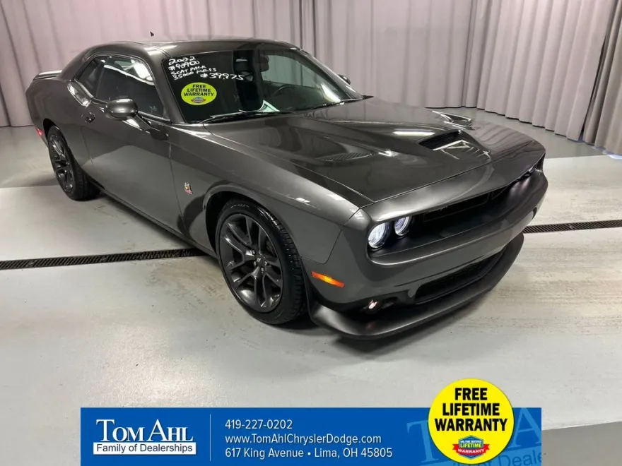 2022 Dodge Challenger R/T Scat Pack photo 1