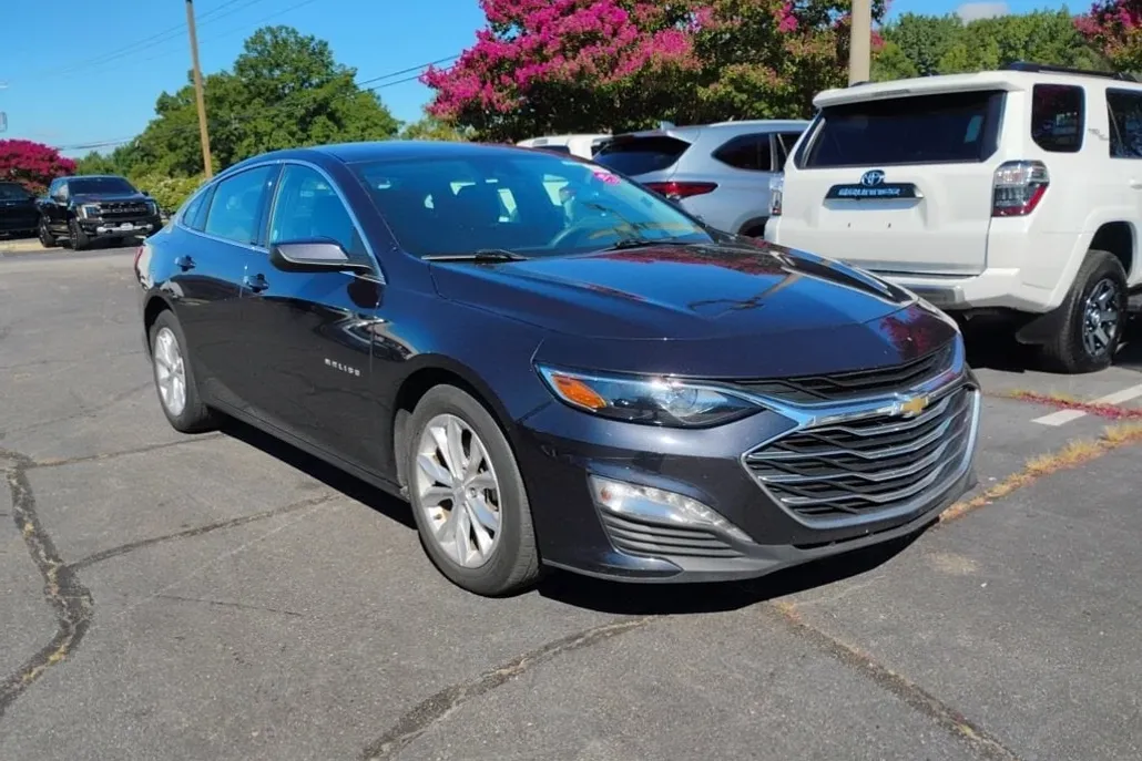 2023 Chevrolet Malibu 1LT photo 1