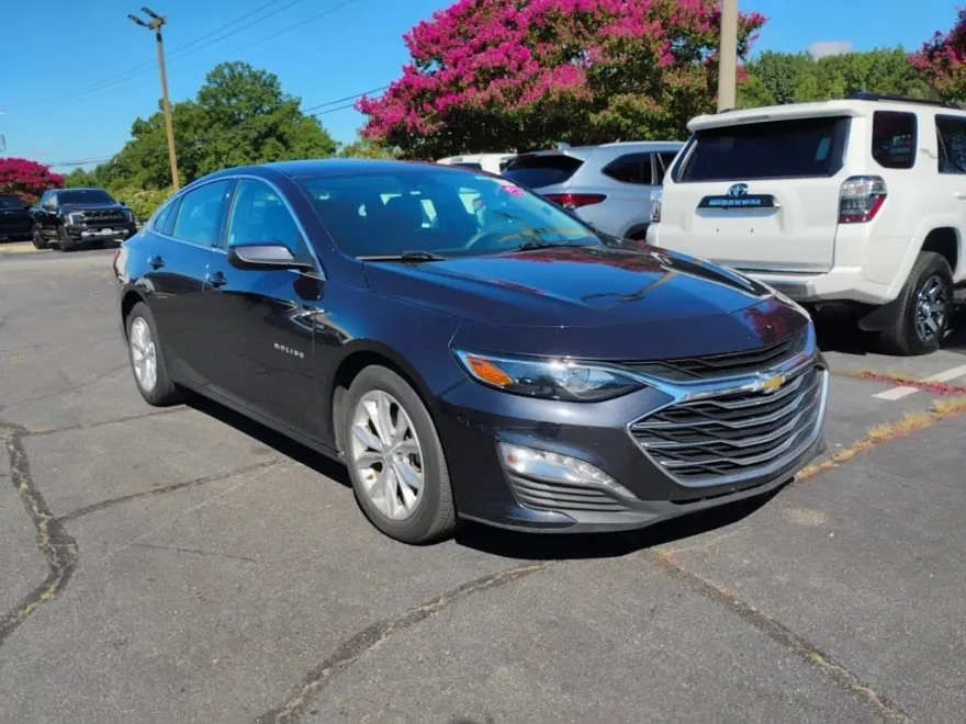 2023 Chevrolet Malibu 1LT photo 1