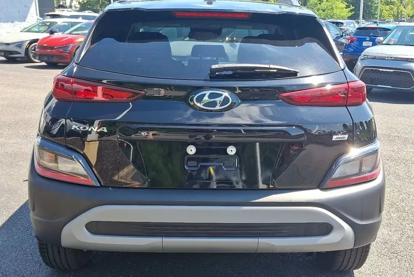 2023 Hyundai Kona SEL photo 1