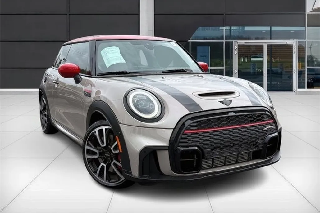 2024 Mini Cooper 2 Door Hardtop photo 1