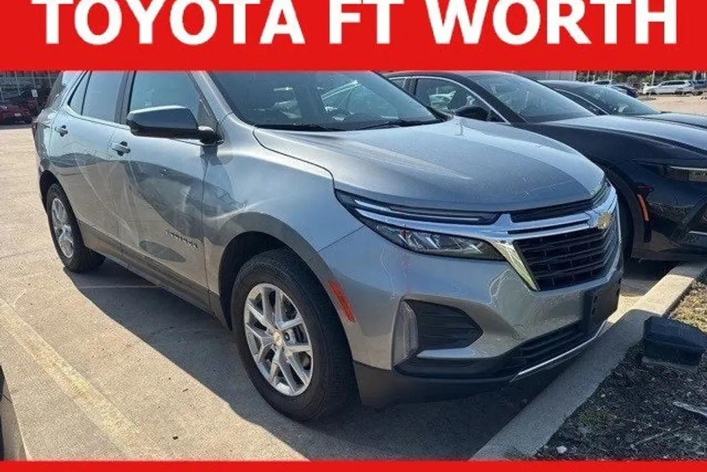2023 Chevrolet Equinox LT photo 1