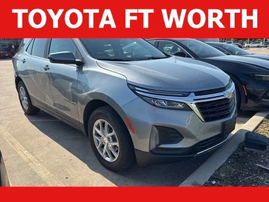 2023 Chevrolet Equinox LT photo 1