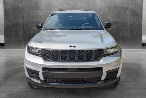 2024 Jeep Grand Cherokee Altitude X photo 2